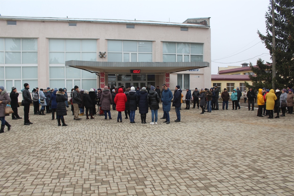 На мирному мітингу біля Центрального будинку культури